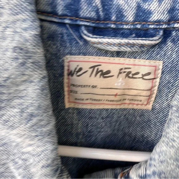Free People We The Free JOLENE Oversized Denim Trucker Jacket Size Large - Picture 4 of 6